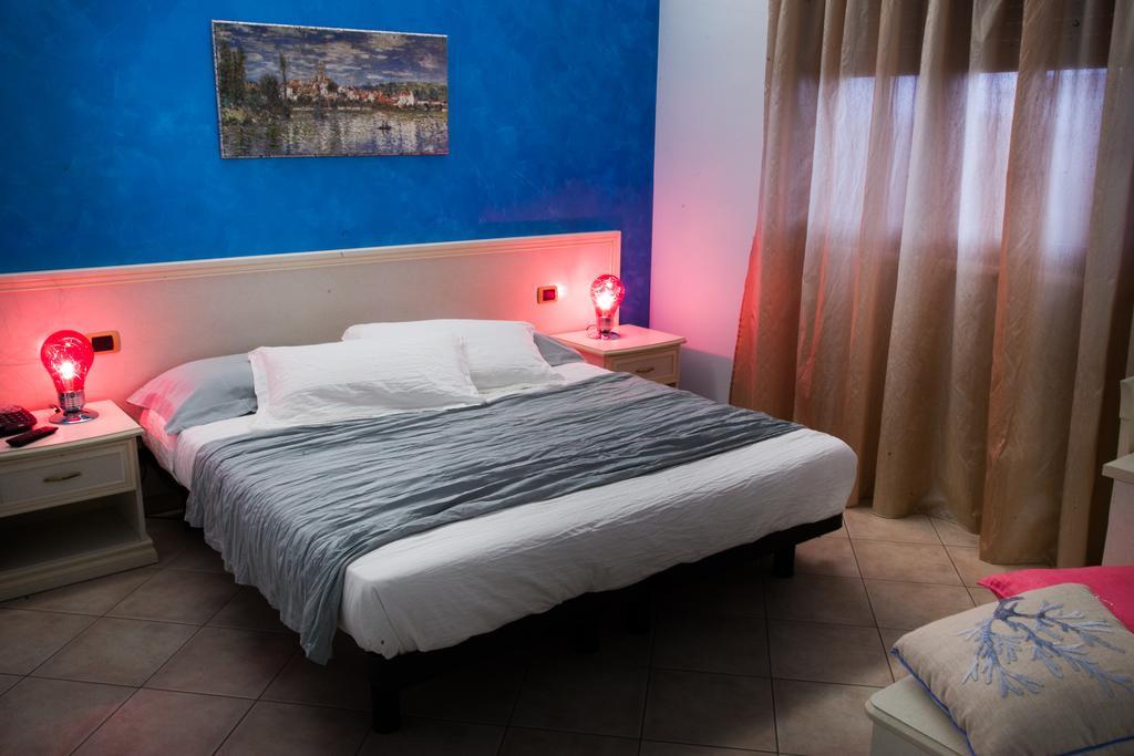 Pensione Degli Ulivi Porto SantʼElpidio Pokój zdjęcie