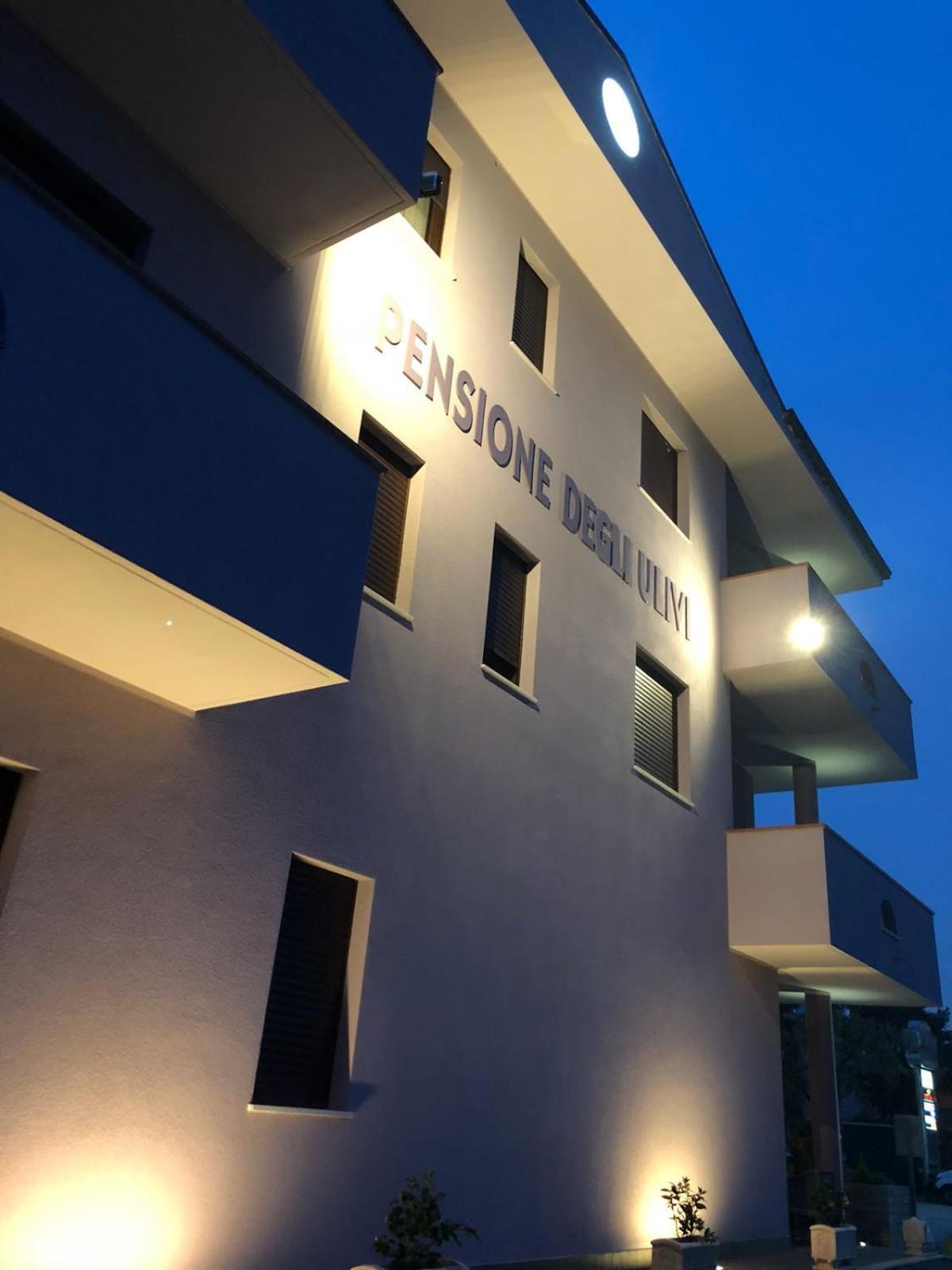 Pensione Degli Ulivi Porto SantʼElpidio Zewnętrze zdjęcie